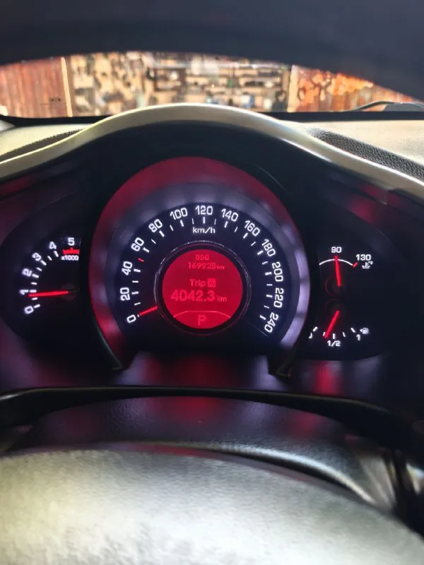 Продам свой kia sportage2013г. .2.0дизель. Кпп автомат. Пробег 170 000.покупалась новая в салоне. Один хозяин. Есть вся история обслуживания. Цена 1.6мил. +7 949 326 61 04
📲 Tg: @lucky_lizaa
📞 Звоните: +7(949)3266104 - фотография - 5