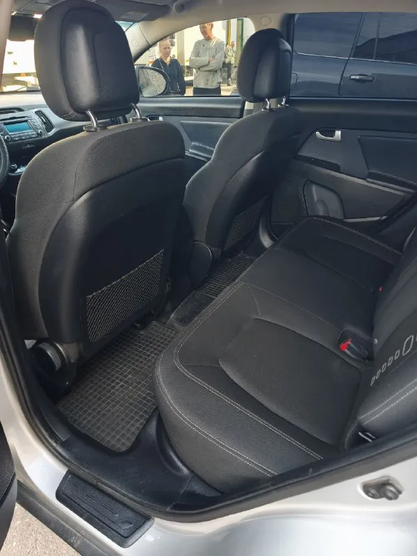 Продам свой kia sportage2013г. .2.0дизель. Кпп автомат. Пробег 170 000.покупалась новая в салоне. Один хозяин. Есть вся история обслуживания. Цена 1.6мил. +7 949 326 61 04
📲 Tg: @lucky_lizaa
📞 Звоните: +7(949)3266104 - фотография - 6