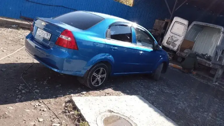 Продаётся chevrolet aveo
Двигатель 1.4
Оригинальный пробег 176.000
Комплектация люксовая
Птс оригинал
Кондиционер работает
С автозапуском
Aveo 2008 года, купленная 2009 года
Один хозяин
Автомобиль в идеальном состоянии
Реальному покупателю торг у капота
+79515077672 Есть whatsapp и телеграмма
Цена 437 - фотография - 4