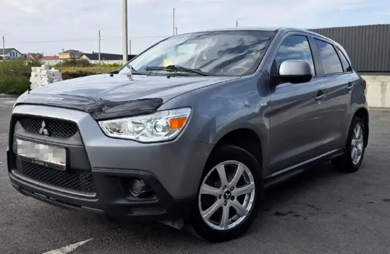 Продаю свой автомобиль mitsubishi asx 2012 года. Без дтп. Родной пробег. Птс оригинал. Два комплекта ключей. Автотека все отметки зелёные. Юридически чист. То проходила во время по регламенту. По электронике всё исправно ошибок нет. По тех. Части вложений не требует. По мотору и кпп нариканий нет. Автомобиль на полной эксплуатации. По кузову как на фото. Продажа с полным переоформлением в гаи. Осмотр город донецк район мотодром по договорённости. Звонить по номеру телефона +79496167298 или пишите в телеграмм. Цена 1.000000 - фотография - 3