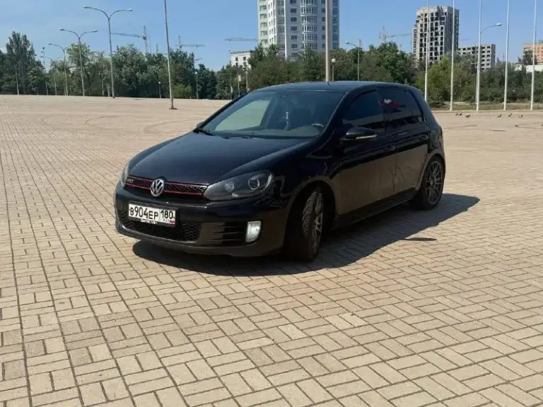 Volkswagen golf gti,248 тыс оригинальный пробег,2 комплекта ключей, заводское остекление включая лобовое стекло.

✅Зеленая автотека

✅Двигатель:мотор ребилдили на 170 тысячах, кованная поршневая группа, заново переуплотнена постель распредвалов, новая верхняя крышка грм, цепь третий зуб, турбина полностью отрибилжена в турбошопе около года назад, масло строго motul, все уплотнения на подачу и слив масла в турбине новые, все разъемы поменяны, красные катушки ngk.

✅Dsg:dq250 усиленная с дизельного автомобиля, прошивка:tvs st2.

✅Ходовая: kyb ultra-sr+ пружины eibach pro-kit -30

✅Тормоза:перед 345 4х поршневые, зад 310 golf r

✅Впуск:apr carbonio

✅Охлаждения: установлен интеркулер от golf r, новый радиатор кондиционера+новый компрессор кондиционера, новый основной

✅Магнитола с car-play(rdc-360)

✅Сигнализация с gps модулем+автозапуск

✅Оптика:адаптивный bi-led модули в фары

✅ Полная шумоизоляция!

Цена 1 🍋 350тыс! Небольшой торг!
Все вопросы по телефону !
+79496213021 - фотография - 2