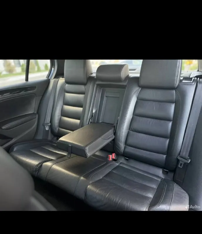 Volkswagen golf gti,248 тыс оригинальный пробег,2 комплекта ключей, заводское остекление включая лобовое стекло.

✅Зеленая автотека

✅Двигатель:мотор ребилдили на 170 тысячах, кованная поршневая группа, заново переуплотнена постель распредвалов, новая верхняя крышка грм, цепь третий зуб, турбина полностью отрибилжена в турбошопе около года назад, масло строго motul, все уплотнения на подачу и слив масла в турбине новые, все разъемы поменяны, красные катушки ngk.

✅Dsg:dq250 усиленная с дизельного автомобиля, прошивка:tvs st2.

✅Ходовая: kyb ultra-sr+ пружины eibach pro-kit -30

✅Тормоза:перед 345 4х поршневые, зад 310 golf r

✅Впуск:apr carbonio

✅Охлаждения: установлен интеркулер от golf r, новый радиатор кондиционера+новый компрессор кондиционера, новый основной

✅Магнитола с car-play(rdc-360)

✅Сигнализация с gps модулем+автозапуск

✅Оптика:адаптивный bi-led модули в фары

✅ Полная шумоизоляция!

Цена 1 🍋 350тыс! Небольшой торг!
Все вопросы по телефону !
+79496213021 - фотография - 7