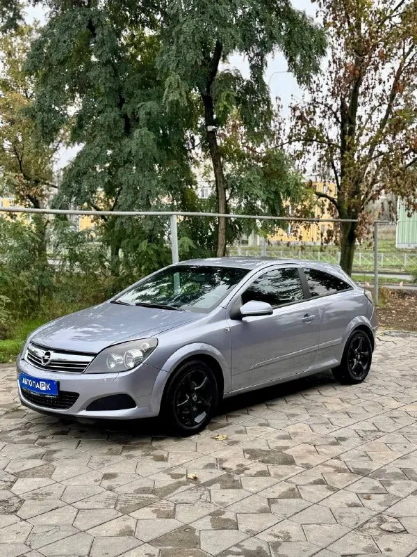 🇩🇪 Opel astra h gtc

💰Цена: 380 000р
🏢Город: мариуполь
📅Год выпуска: 2007
🗒️Пробег: 286 416 км.
⚙️Двигатель: 1.6
⛽Топливо: бензин
⚙️Кпп: автомат

📞 Телефон:

+7-949-727-41-51
+7-949-551-91-52
+7-989-263-55-56

💾 Описание:

Молодежный хэтчбек с надежным бензиновым двигателем и акпп отлично подойдет как первый автомобиль.

✅ Оригинальный пробег
✅ Техническая часть на 5
✅ Кузов без дтп и без коррозии

✅ Отличная комплектация:
- Автоматическая коробка
- Полный электропакет
- Кожаный мультируль
- Бортовой компьютер
- Литые диски
- Кондиционер

Улица шевченко 269 - фотография - 1
