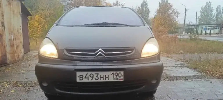 Citroen xsara picasso 2002г. В
Двигатель 1.8, коробка 5 кпп,
Кузов оцинкованный, без ржавчин, без гнили, расход 7-8 на 100. Салон трансформер, сзади сиденья снимаются, очень большой багажник, семейный вместительный автомобиль, масло не берет, на полном ходу, без нареканий, все окна родные в круг
В авто имеется: электрозеркала, подогрев зеркал, складывание зеркал автоматическое, 4 стеклоподъемника, абс, 4 подушки безопасности, велюровый салон, противотуманные фары, климат контроль холодит заправлен, бортовой компьютер, корректор фар, по электрике работает все полностью! Имеется сервисная книжка. По документам полный порядок, без арестов, штрафов. Удобный семейный автомобиль не дорогой в обслуживании, резина зима/лето. Торг при осмотре!! Продажа с переоформлением!
Цена 350 000 руб
+79493863826 (Telegram)
Место осмотра макеевка зелёный или харцызск танк - фотография - 5