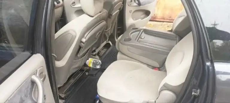 Citroen xsara picasso 2002г. В
Двигатель 1.8, коробка 5 кпп,
Кузов оцинкованный, без ржавчин, без гнили, расход 7-8 на 100. Салон трансформер, сзади сиденья снимаются, очень большой багажник, семейный вместительный автомобиль, масло не берет, на полном ходу, без нареканий, все окна родные в круг
В авто имеется: электрозеркала, подогрев зеркал, складывание зеркал автоматическое, 4 стеклоподъемника, абс, 4 подушки безопасности, велюровый салон, противотуманные фары, климат контроль холодит заправлен, бортовой компьютер, корректор фар, по электрике работает все полностью! Имеется сервисная книжка. По документам полный порядок, без арестов, штрафов. Удобный семейный автомобиль не дорогой в обслуживании, резина зима/лето. Торг при осмотре!! Продажа с переоформлением!
Цена 350 000 руб
+79493863826 (Telegram)
Место осмотра макеевка зелёный или харцызск танк - фотография - 9