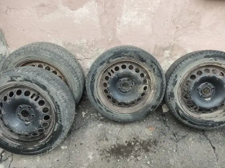 Продам комплект зимней резины на дисках. 5х105
Цена 15000 руб.
+79490020489
📲 Tg: @svetlanasvetlana0110
📞 Звоните: +7(949)0020489 - фотография - 4