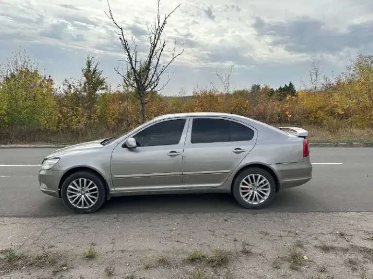 Цена 💥 770 000 руб 🔥
Продам skoda octavia 2011 года
Мотор 1.8 бензин
Коробка автомат
Автомобиль на полном ходу
За всю историю 2 владельца
Пробег 210 000 км
Мотор работает хорошо
Коробка не пинает едет достойно
По кузову целая, гнили, рыжиков нет
Хорошая резина, музыка, мультируль
По ходовой всё нормально, не стучит
С документами полный порядок
Г донецк
Цена 💥 770 000 руб 🔥
+79493198433 - фотография - 8