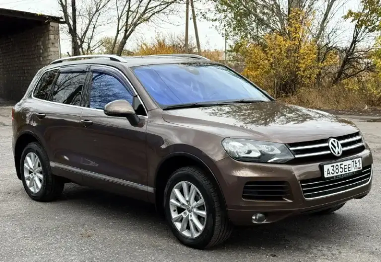 Volkswagen touareg
Цена-1.980.000руб
Год-2013
-3.0 Tdi
Привод-полный
Коробка-автомат
Пробег-240.000км
Г. Торез
Автомобиль весь в родном окрасе!
Официал!не пригнан!
Максимальная комплектация:
Пневма подвеска, складывание зеркал, два ключа, подогрев передних сидений, климат-контроль, круиз-контроль, подогрев руля, лобового и заднего стекла, заводской компрессор для накачки колес, парктроники 360,камера заднего вида, множество режимов езды, два комплекта резины, без ключевой доступ, кнопка старт/стоп, электрорегулировка зеркал, электро регулировка сидений и памятью, полный электростеклопакет, поворотный ксенон и т. Д.
☎️+79495612902
📞 Звоните: +7(949)5612902 - фотография - 3