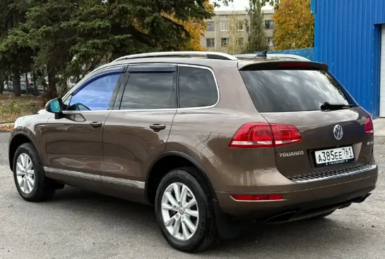 Volkswagen touareg
Цена-1.980.000руб
Год-2013
-3.0 Tdi
Привод-полный
Коробка-автомат
Пробег-240.000км
Г. Торез
Автомобиль весь в родном окрасе!
Официал!не пригнан!
Максимальная комплектация:
Пневма подвеска, складывание зеркал, два ключа, подогрев передних сидений, климат-контроль, круиз-контроль, подогрев руля, лобового и заднего стекла, заводской компрессор для накачки колес, парктроники 360,камера заднего вида, множество режимов езды, два комплекта резины, без ключевой доступ, кнопка старт/стоп, электрорегулировка зеркал, электро регулировка сидений и памятью, полный электростеклопакет, поворотный ксенон и т. Д.
☎️+79495612902
📞 Звоните: +7(949)5612902 - фотография - 5