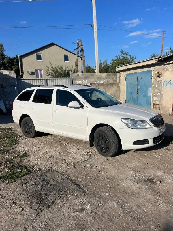 Skoda октавия универсал 2012 года 1,6 бензин, механика,
4 Стеклоподъемника, кондиционер, датчик света, датчик дождя, подогрев сидений, круиз, музыка планшет,
По технике живая из последнего заменил грм с помпой, масло фильтра, колодки
Цена 830 000₽ торг
+79495951987
Просмотр мариуполь левый берег, роддом.
📲 Tg: @sergeialeksanbrov
📞 Звоните: +7(949)5951987 - фотография - 1