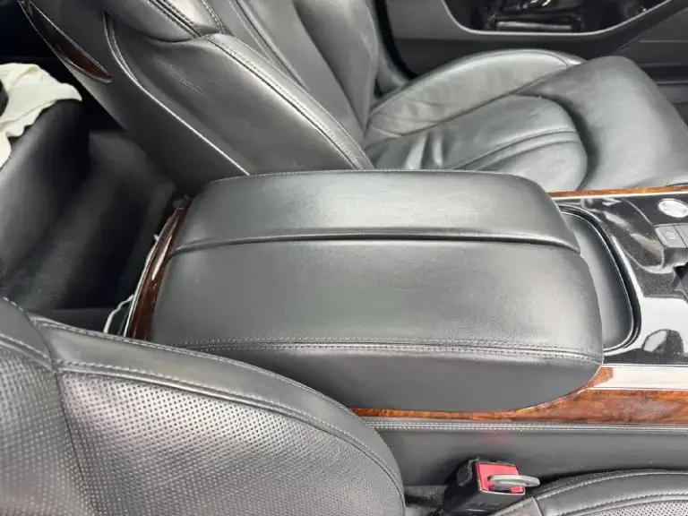 В продаже отличный автомобиль бизнес класса, audi a8 long 3.0 tfsi, 2015 года. Состояние около идеальное, двигатель и акпп идеально, рестайлинг двс crea модернизированный и без проблемный, коробка zf8hp шикарно работает с огромным запасом прочности. Полностью обслужена и не требует каких либо вложений, масла во всех агрегатах относительно недавно менялись, тормозная система новая в круг zimmerman. Ошибок и прочих дефектов нет. Автомобиль без дтп, полностью в заводском окрасе (за исключением одного пятна на крыле), стекла все оригинал даже лобовое (есть пару сколов ремонтных). Обслуживание строго раз в 7,5 тыс км. Только качественными расходниками. Сиденья просто шикарные, огромное количество настроек, вентиляция и подогревы на всех сиденьях. Матричные фары - свет изумительный. Пробег у авто в основном трассовый. По остальным вопросам звоните. Тел. +79498090909
Цена 2.300.000₽
📲 Tg: @andrekorne
📞 Звоните: +7(949)8090909 - фотография - 6