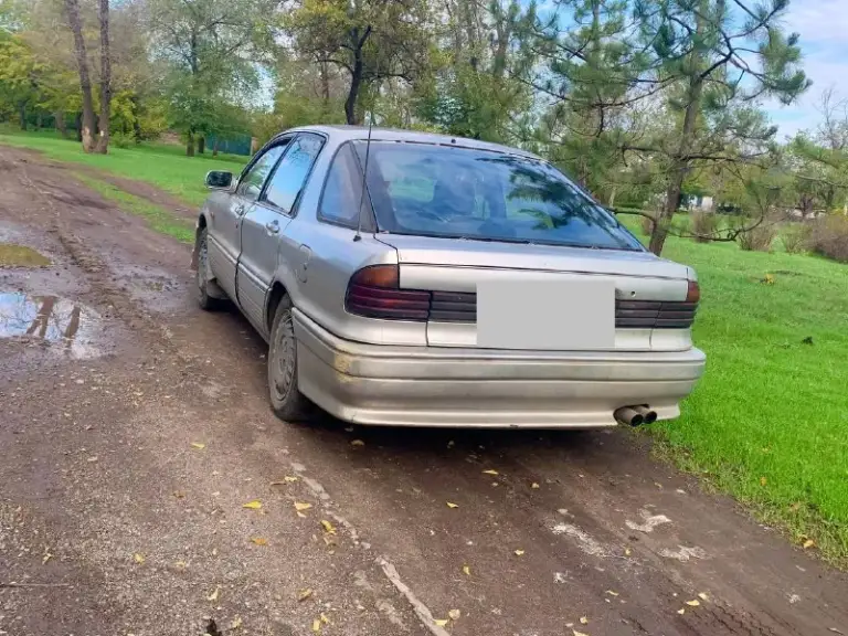 Mitsubishi galant 2.0 мт,1989
Цена:120000₽
Год выпуска:1989
Пробег:309 997км
Двигатель:2.0
Топливо:газ
Кпп:механика
Собственник
Телефон +79498399328
Машина на ходу, возможен торг, все вопросы по телефону - фотография - 3