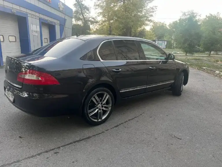 Продам личный автомобиль.
Документы в порядке на учете на мне.
Кузов в хорошем состоянии ваг болячки устранялись, салон в отличном состоянии, климат работает.
Резина с хорошим остатком.
Комплектация пред максимальная.
Коробка работает без нареканий щелкает все передачи.
Более детально по телефону
+7 (949) 481-94-29 Сергей
Цена 980 000₽ - фотография - 4