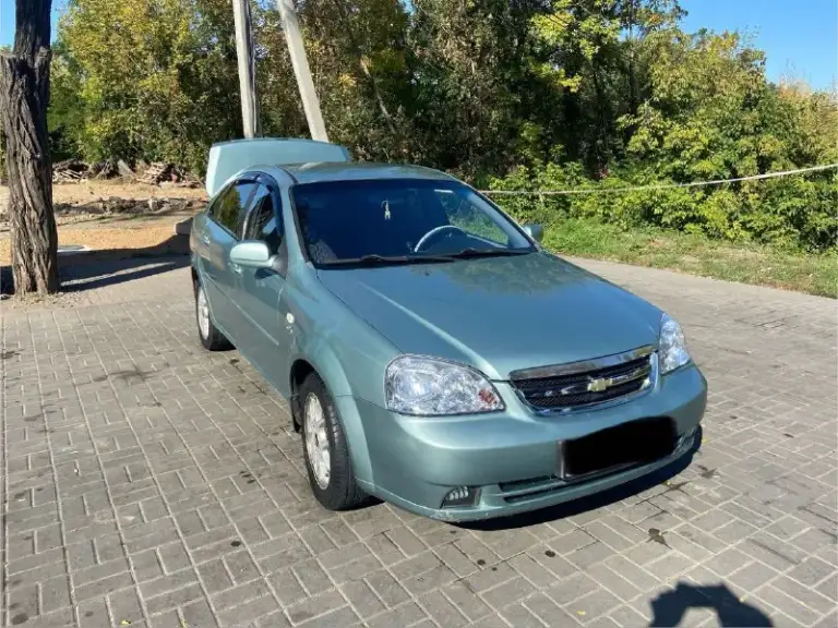 Продам шевроле лачетти 2008 год, 1.8, коробка автомат, климат, пробег 194 тыс, осмотр макеевка. Цена 550 т. Руб, торг, все остальные вопросы по телефону +79495162551 - фотография - 1