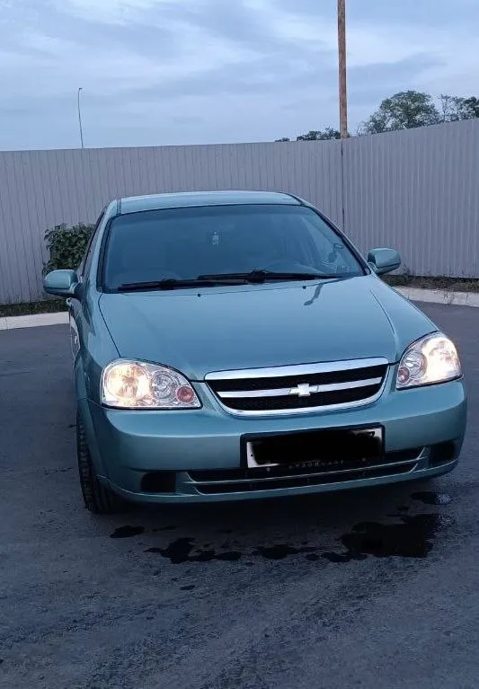 Продам личный авто lacetti 1.4
Кпп механика
Двигатель в порядке
Пробег 200000км
8000Км назад заменён грм, помпа, ролик
Масло свежее
По ходовой в порядке
Печка жарит, кондиционер холодит
Есть незначительные недочеты по кузову, касаемые покраски, не критично
Машина уже на местном учёте, проблем с переоформлением не будет
Цена 500.000₽
Торг уместен
+79493697104 - фотография - 2
