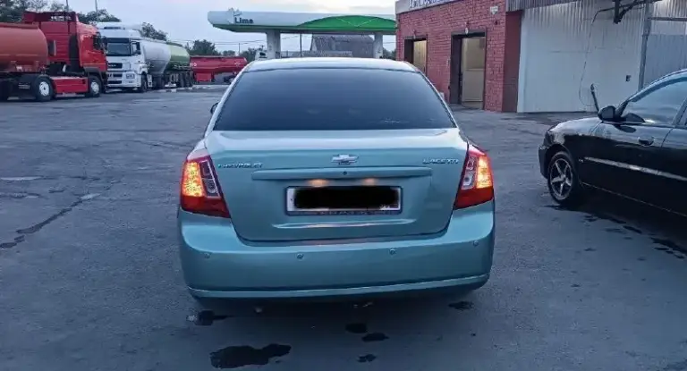 Продам личный авто lacetti 1.4
Кпп механика
Двигатель в порядке
Пробег 200000км
8000Км назад заменён грм, помпа, ролик
Масло свежее
По ходовой в порядке
Печка жарит, кондиционер холодит
Есть незначительные недочеты по кузову, касаемые покраски, не критично
Машина уже на местном учёте, проблем с переоформлением не будет
Цена 500.000₽
Торг уместен
+79493697104 - фотография - 5