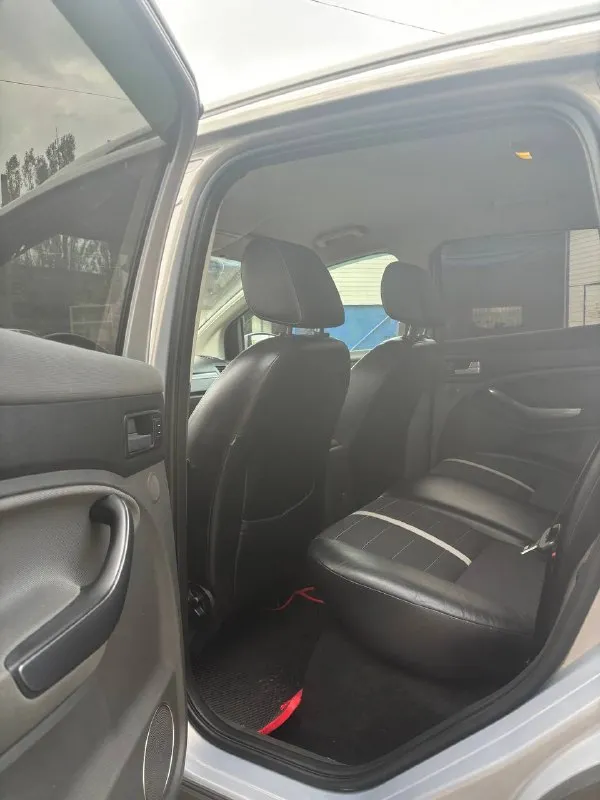 Продам ford kuga 2011года. Передний привод. 2.0t diesel работает отлично, замена грм, помпы роликов, обслужен. Коробка 6 -ти ступенчатый автомат, надёжный. Два комплекта колёс, два ключа, два хозяина. Климат контроль, круиз контроль, подогрев сидений.
Цена: 1🍋₽
Алчевск, +79591416449
📞 Звоните: +7(959)1416449 - фотография - 10