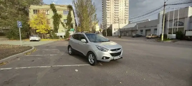 🎁 Продам hyundai ix35
(💯Родной пробег 205 тыс. )
2,0 Автомат 2010г. Бензин, полный привод.
🔘Я 2 собственник (любые проверки на сто за ваш счёт)
✅Автомат в идеальном состояние ( переключается без пинков и задиров)
✅Двигатель и ходовка без нареканий на твердую 5. На 180 тыс. Км был сделан капитальный ремонт двигателя.
За автомобилем очень следили, масло менялось каждые 7-8 тыс. Км. Относились бережно - девушка ездила на работу и в садик.
Автомобиль обслуживался на фирменном сто. Есть наряды на каждое то.
Предмаксимальная комплектация
Магнитола 360°
🔘Причина продажи покупка нового автомобиля.
🔘Отдам комплект зимней резины bridgestone.
🌆 Донецк, ленинский р-н
1 Млн. 400 тыс. ₽ (торг хорошим людям)
☎ +79493087133
📲 Tg: @veruvdiamond
📞 Звоните: +7(949)3087133 - фотография - 1