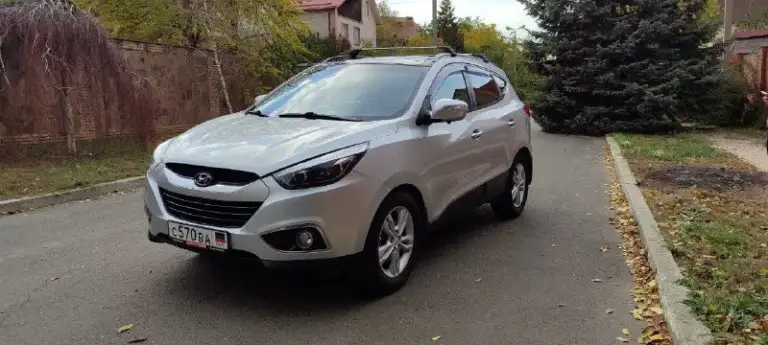 🎁 Продам hyundai ix35
(💯Родной пробег 205 тыс. )
2,0 Автомат 2010г. Бензин, полный привод.
🔘Я 2 собственник (любые проверки на сто за ваш счёт)
✅Автомат в идеальном состояние ( переключается без пинков и задиров)
✅Двигатель и ходовка без нареканий на твердую 5. На 180 тыс. Км был сделан капитальный ремонт двигателя.
За автомобилем очень следили, масло менялось каждые 7-8 тыс. Км. Относились бережно - девушка ездила на работу и в садик.
Автомобиль обслуживался на фирменном сто. Есть наряды на каждое то.
Предмаксимальная комплектация
Магнитола 360°
🔘Причина продажи покупка нового автомобиля.
🔘Отдам комплект зимней резины bridgestone.
🌆 Донецк, ленинский р-н
1 Млн. 400 тыс. ₽ (торг хорошим людям)
☎ +79493087133
📲 Tg: @veruvdiamond
📞 Звоните: +7(949)3087133 - фотография - 3