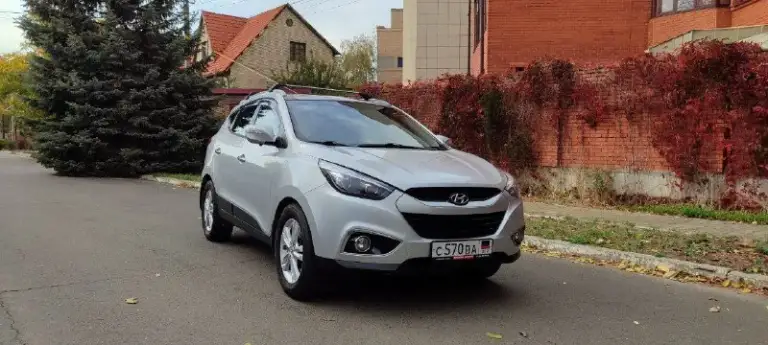 🎁 Продам hyundai ix35
(💯Родной пробег 205 тыс. )
2,0 Автомат 2010г. Бензин, полный привод.
🔘Я 2 собственник (любые проверки на сто за ваш счёт)
✅Автомат в идеальном состояние ( переключается без пинков и задиров)
✅Двигатель и ходовка без нареканий на твердую 5. На 180 тыс. Км был сделан капитальный ремонт двигателя.
За автомобилем очень следили, масло менялось каждые 7-8 тыс. Км. Относились бережно - девушка ездила на работу и в садик.
Автомобиль обслуживался на фирменном сто. Есть наряды на каждое то.
Предмаксимальная комплектация
Магнитола 360°
🔘Причина продажи покупка нового автомобиля.
🔘Отдам комплект зимней резины bridgestone.
🌆 Донецк, ленинский р-н
1 Млн. 400 тыс. ₽ (торг хорошим людям)
☎ +79493087133
📲 Tg: @veruvdiamond
📞 Звоните: +7(949)3087133 - фотография - 4