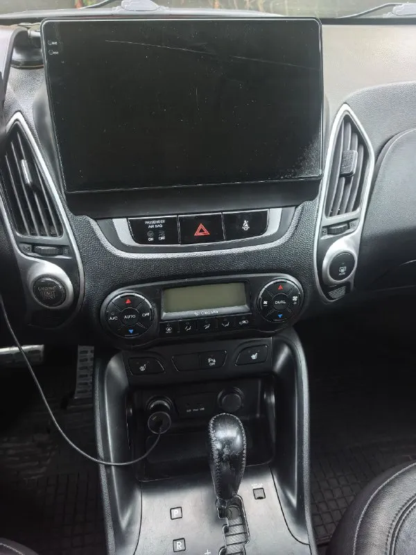 🎁 Продам hyundai ix35
(💯Родной пробег 205 тыс. )
2,0 Автомат 2010г. Бензин, полный привод.
🔘Я 2 собственник (любые проверки на сто за ваш счёт)
✅Автомат в идеальном состояние ( переключается без пинков и задиров)
✅Двигатель и ходовка без нареканий на твердую 5. На 180 тыс. Км был сделан капитальный ремонт двигателя.
За автомобилем очень следили, масло менялось каждые 7-8 тыс. Км. Относились бережно - девушка ездила на работу и в садик.
Автомобиль обслуживался на фирменном сто. Есть наряды на каждое то.
Предмаксимальная комплектация
Магнитола 360°
🔘Причина продажи покупка нового автомобиля.
🔘Отдам комплект зимней резины bridgestone.
🌆 Донецк, ленинский р-н
1 Млн. 400 тыс. ₽ (торг хорошим людям)
☎ +79493087133
📲 Tg: @veruvdiamond
📞 Звоните: +7(949)3087133 - фотография - 5