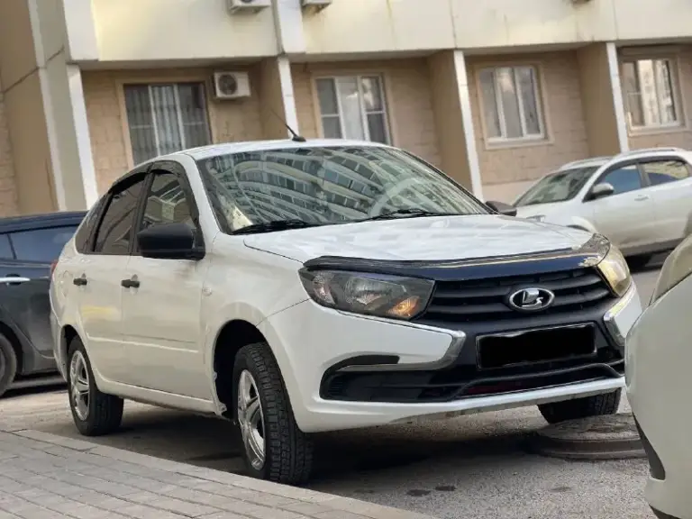 Lada granta
2020 Год
Автомобиль в отличном состоянии
По кузову в идеальном состоянии, без ржавчины гнили и тому подобного
В техническом плане всё на 5
Мотор резвый хороший
Пробег родной 88 тысяч
Машина моя в такси не была
Салон в новом состоянии в машине не курил и не кому разрешал
По документам полный порядок
Все вопросы интересующиеся вас по телефону или в личные сообщения
Цена 595.000
Срочная продажа
+7(949)-576-48-90 Александр алексеевич
Звоните в любое
Нахожусь в днр макеевка донецк - фотография - 3