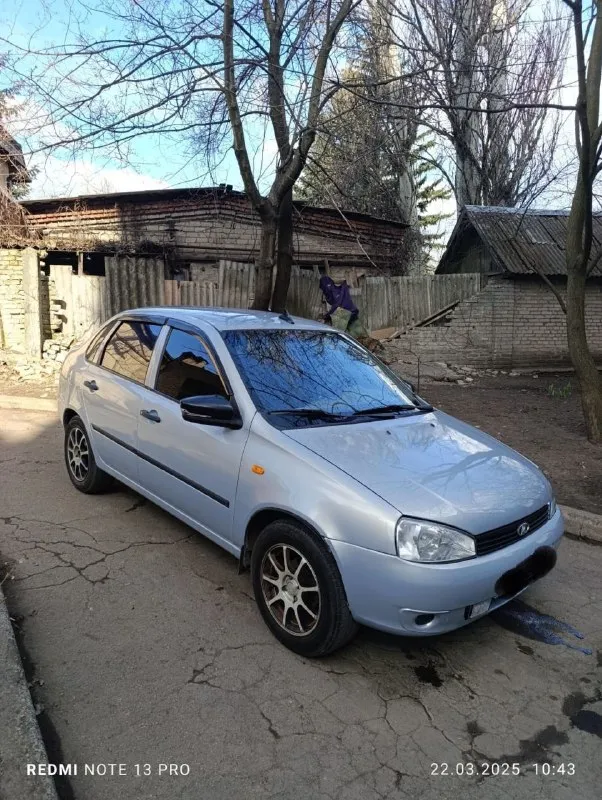 Лада калина 1.6/мкпп/бензин. Стеклоподъемники, ц/замок. По кузову норм, мотор и коробка в хорошем состоянии, два комплекта колес (лето r15 на машине, зима r14 на железе с колпаками), ходовка в норме, музыка обычная. Машина в донецке, с переоформлением, цена:
299 Тыс. Рублей торг, остальное по тел;
+79494511307
+79493787559 - фотография - 1
