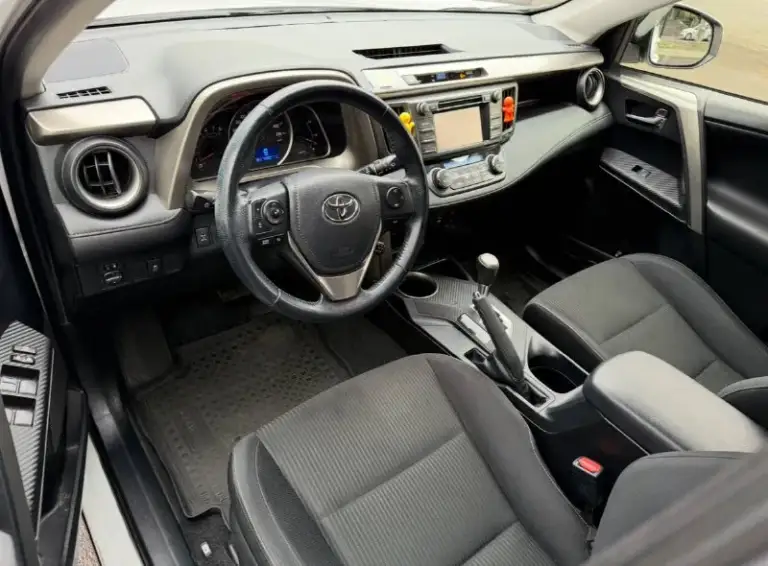 Продам toyota rav4
2.0 Бензин
Год выпуска 2013
Состояние идеальное.
Без вмятин царапин
И рыжиков
Сервисные книги.
Сигнализация pandora
Парктроники
Камера заднего хода
Вложений не требует!
Любое оформление!
Я втарой хозяин!
Салон не затертый не порваный
Авто полностью обслужена до мелочей
Полный привод работает!
Работает ровно.
Коробка переключает идеально
Климат контроль работает
Все жидкости заменены!
Стекла все родные
Каждая кнопка работает)
Цена 1.650₽
+7-949-794-46-27
Остольные вопросы по телефону
Звоните в любое время.
📲 Tg: евгений
📞 Звоните: +7(949)7944627 - фотография - 5