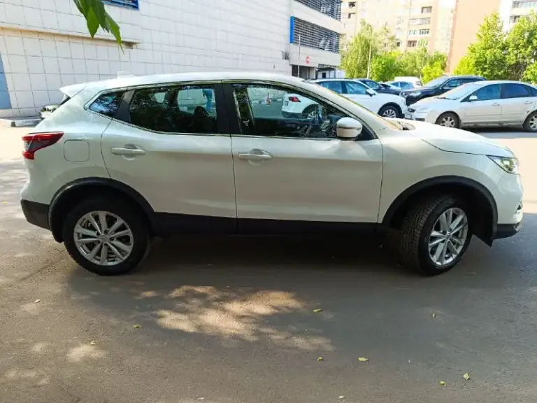 Nissan qashqai 2.0 cvt 2wd 2019 года выпуска
Пробег 106 тыс км
Продаю свой личный автомобиль в идеальном состоянии, вложений не требует, комплектация с подогревами стекол сидений зеркал и многое другое, датчики света дождя, система стабилизации, система курсовой устойчивости, круиз контроль и многое другое. ... ..
В общем автомобиль достойный и будет ещё долго радовать нового владельца!
Цена: 2.000.000 ₽
Тел: +7(977)3747936 - фотография - 7