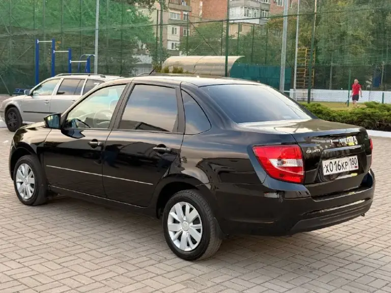 Продам lada granta 2024 года.
21.000 Тысяч пробега родного,
Абсолютно в родном окрасе без ржавчин без сколов, в дтп не участвовал собственник, по комплектации кондиционер подогрев сидений 2 стеклоподъемника подогрев заднего стекла, подогрев сидений подушка безопасности по техники все работает
Автомобиль в новом состоянии
Вложений не требует. По ходовой часть все в идеале.
В подарок отдам евро коврики их новые. Много описывать нету смысла
Надо приезжать смотреть
Все вопросы по телефону +79496993249 олег
Цена 820.000₽ донецк торг срочно - фотография - 6