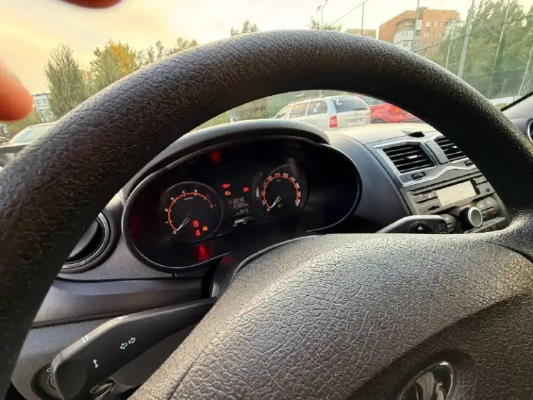 Продам lada granta 2024 года.
21.000 Тысяч пробега родного,
Абсолютно в родном окрасе без ржавчин без сколов, в дтп не участвовал собственник, по комплектации кондиционер подогрев сидений 2 стеклоподъемника подогрев заднего стекла, подогрев сидений подушка безопасности по техники все работает
Автомобиль в новом состоянии
Вложений не требует. По ходовой часть все в идеале.
В подарок отдам евро коврики их новые. Много описывать нету смысла
Надо приезжать смотреть
Все вопросы по телефону +79496993249 олег
Цена 820.000₽ донецк торг срочно - фотография - 9