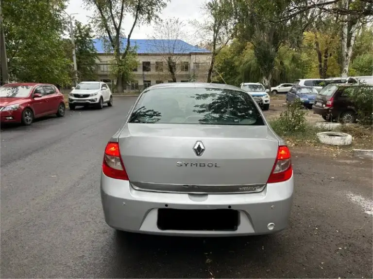 🚘 Марка / модель: renault symbol
📅 Год выпуска: 2010
⛽ Двигатель (тип, объем): газ/бензин 1.4
🔧 Тип кпп: механика 5 ст.
👨‍⚖ Владельцев в птс: 1
📮 Город: макеевка
💶 Цена:425 тысяч рублей
📝 Описание: двигатель масло не ест. Не троит, не дымит. Кпп переключает мягко без хрустов, не выбивает. Покупал у единственного собственника с салона. По кузову не гнилая не ржавая, есть пара царапин и мелких вмятин. Пробег 306 тысяч км. Оригинальный, не скрученный. Комплектация: 2 передних электростеклоподъемника, гур, кондиционер, туманки, мультируль, подогрев заднего стекла, сигнализация, 2 ключа.
Газ зарегистрирован, вписан в птс. 2тысячи назад заменили колодки перед/зад, сайлентблоки задней балки, ступичный подшипник, радиатор печки.
☎ Контактный телефон: +7 949 512 5521
📲 Tg: @bmbardirocrokodilo
📞 Звоните: +7(949)5125521 - фотография - 5