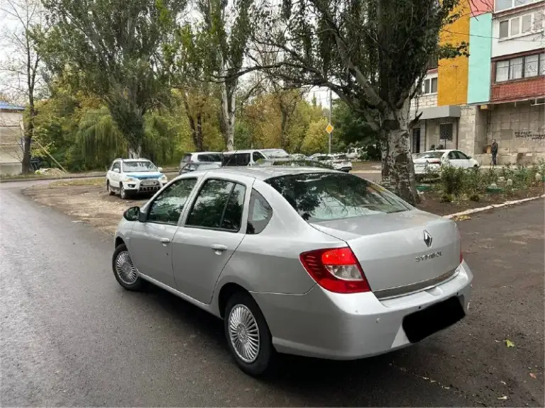 🚘 Марка / модель: renault symbol
📅 Год выпуска: 2010
⛽ Двигатель (тип, объем): газ/бензин 1.4
🔧 Тип кпп: механика 5 ст.
👨‍⚖ Владельцев в птс: 1
📮 Город: макеевка
💶 Цена:425 тысяч рублей
📝 Описание: двигатель масло не ест. Не троит, не дымит. Кпп переключает мягко без хрустов, не выбивает. Покупал у единственного собственника с салона. По кузову не гнилая не ржавая, есть пара царапин и мелких вмятин. Пробег 306 тысяч км. Оригинальный, не скрученный. Комплектация: 2 передних электростеклоподъемника, гур, кондиционер, туманки, мультируль, подогрев заднего стекла, сигнализация, 2 ключа.
Газ зарегистрирован, вписан в птс. 2тысячи назад заменили колодки перед/зад, сайлентблоки задней балки, ступичный подшипник, радиатор печки.
☎ Контактный телефон: +7 949 512 5521
📲 Tg: @bmbardirocrokodilo
📞 Звоните: +7(949)5125521 - фотография - 6