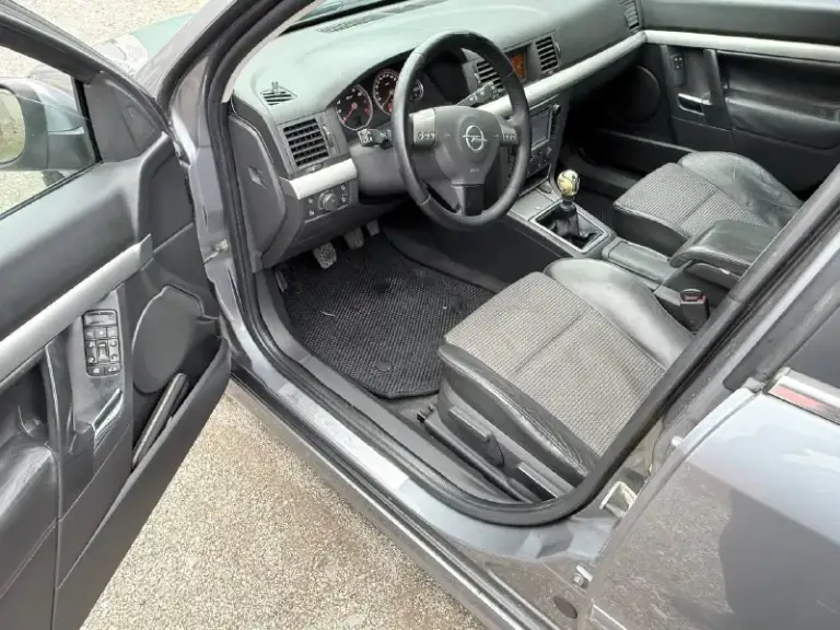 Opel vetra gts 1.8 z18xe
Самый надежный мотор без фаза регулятора и без теплообменника!
Автомобиль пригнан из германии в 2020г
Пробег в днр 12т км
Все время стоял
Нет намека на ржавчину
Родной окрас
Все остекление заводское даже лобовое
Климат двух зонный рабочий
Кожаный салон gts
Круиз контроль
Полный электропакет
Мульти руль
Монитор с блютуз
Камера заднего вида
В таком состоянии таких машин не осталось
Новый грм помпа и ролики
Автомобиль в отличном состоянии
Новая резина на заводских дисках gts
580.000Руб
+79494143810 - фотография - 6