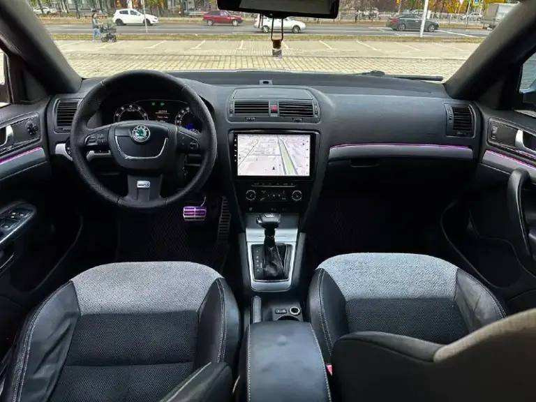 Skoda octavia vrs
Год выпуска - 2011
Двигатель - 2.0tsi
Кпп - автоматическая
Цена - 1.285.000₽
Тел. +79493902663
Либо: +7 (949) 679-98-14
В продаже правильный шкодарь с топовым двигателем, зашитым на stage 2 ( едет очень бодро ) по кузову без каких либо изъянов, отпалированная и покрыта жидким стеклом ( без внимания на дороге не оставит ) в автомобиль денег не жалели. Установлены тормозные диски с перфорацией, стоит дорогой корбованый нулевик, кованые диски r-18 на резине bridgestone, установлена полная трасса на 76 трубе с отстрелами, поставлен впуск apr, установлен даунпайп, замена родных линз на билед azoom k9, с покраской масок и нанесение бронепленки на фары ( ночью ехать можно как днём ) в салоне стоит амбиленд подсветка, андроид магнитола и сабвуфер ( играет мощно ) комплектация у авто самая жирная; заправленный двухзонный климат-контроль; круиз-контроль; подогревы сидений; комбинированный кожаный с алькантарой салон; датчик света и дож
📲 Tg: @vladimir_23_23_23
📞 Звоните: +7(949)3902663 - фотография - 8