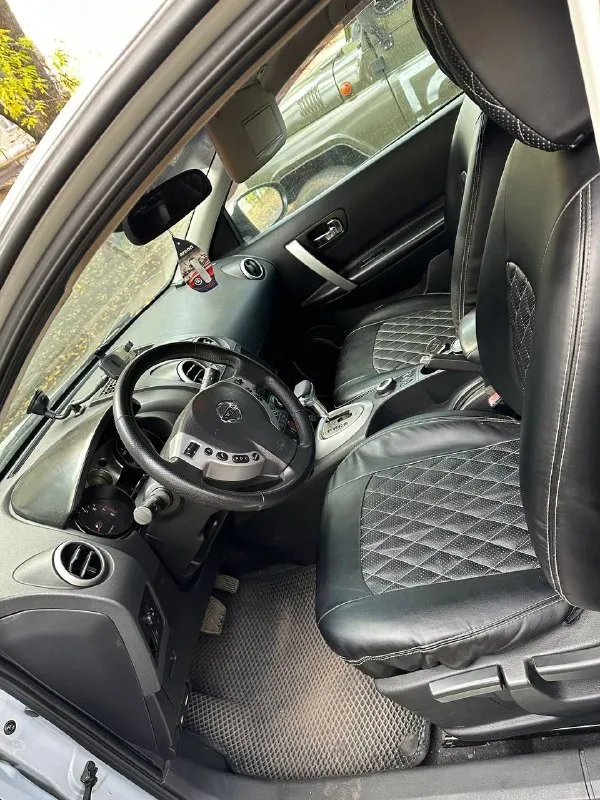Продам nissan кашкай
Авто в хорошем состоянии
Год выпуска 2007
Пробег: 230 тыс. Км
Акпп, бесключевой доступ, подогрев передних сидений, круиз контроль, датчик дождя, датчик света, двух зонный климат контроль, кожаный салон, подключаемый полный привод.
Двигатель после капитального ремонта прошел 10 тыс км. Стоимость составила 250 к.
Салон чистый ухоженный
Документы в полном порядке
Имеется трещина на лобовом стекле незначительная (стекло имеется в гараже, не было заменено в виду отсутствия времени)
Новая летняя и зимняя резина проездили один сезон
Новый аккумулятор
Новый глушитель
Недавно были заменены свечи, катушки
Стоимость 920 торг уместен
Возможность обмена на автомобиль с акпп с доплатой
Осмотр донецк
+7949 034 64 41, +7949 846 58 93 - фотография - 4