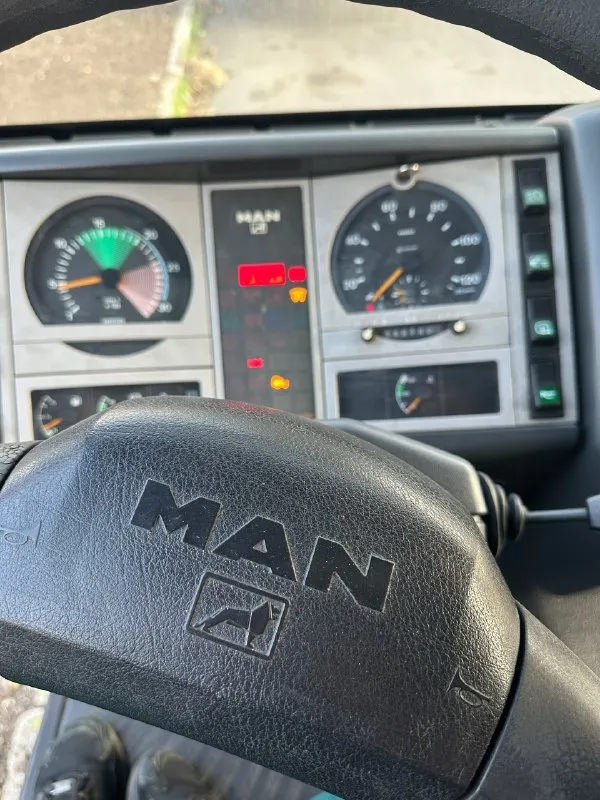Продается man l 2000. Грузоподъемность — 5 тонн, 2005 год выпуска. Двигатель 4.6 литра, без расхода масла. Заводится легко в любую погоду. Ходовая часть в отличном состоянии, установлена новая резина.
Регулируемое сиденье водителя. Все системы на пневмоподвеске работают исправно. Кпп — 6-ступенчатая, переключение плавное, без посторонних шумов. Есть круиз-контроль и гидроборт. Печка функционирует отлично.
Один владелец, регион 180. Техника в отличном состоянии, готова к работе. Цена:2500000 руб торг
Руслан +79493584218
📞 Звоните: +7(949)3584218 - фотография - 3