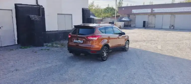 Ford куга 2, 2014 года выпуска, , полный привод, объем 1.6.в данной автомашине поменял следующее: помпа (водяной насос), термостат, датчик температуры, антифриз, залито масло в двигатель 5w-30 liqwi moly молиген, заменено масло в коробке, поменяны передние амортизаторы с пыльниками, передние чашки, передние тяги стабилизатора (яйца), передние шаровые, передние наконечники, подушка двигателя, расширительный бачок, задние тяги стабилизатора (яйца), поменяны в круг тормозные диски с колодками, заменен масляный, воздушный и салонный фильтр, обслужен кондиционер, установлены дорогие led лампы в противотуманных фарах и в фаре дополнительного освещения, поменяны ксенон лампы в ближнем свете, заменены боковые повторители на зеркале на диодную оптику, установлено новое литье на 17, установлен хороший видео регистратор и т. Д. Машина делалась для себя.
В машине имеется: подогрев передних сидений, черный комбинированный салон, центральный замок, без ключевой доступ, установ
📞 Звоните: +7(949)8226352 - фотография - 5