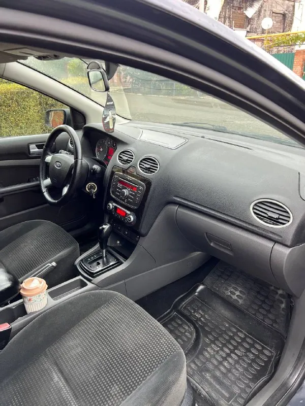 Продам ford focus 2 ghia переходной рестайлинг
Двигатель 2.0 бензин
Кпп: автомат
Год выпуска: 2007
Цвет: темно-серый
! Автомобиль в очень хорошем состоянии, двигатель масло не ест, не дымит, коробка работает отлично. По ходовой вопросов нет едет мягко, без стуков и прочего, кузов в хорошем состоянии днище и пороги целые!
Богатая комплектация ghia с двух зоннным климатом, обогревом лобового, сидений, зеркал, esp(курсовая устойчивость) abs, бортовик, эл. Зеркала, птф, 4 стеклоподьемника, сигнализация, дисковые тормоза вкруг! Кондиционер холодит❄️
Задние парктроники, имееться трещина на лобовом снизу, все стекла родные
По документам порядок без штрафов и запретов!
Комплект хорошей зимней резины в комплекте!
Торг есть
Цена: 545000
📍Мариуполь
📞+79496463727 - фотография - 9