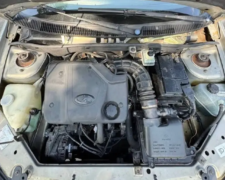Продам lada kalina — один владелец с автосалона, пробег родной 49 808 км, 1.6 бензин, 2006 год, механика, ещё на укр. Номерах (полное переоформление). Кузов без коррозии, родная краска (три элемента косметически подкрашены), двигатель 1.6 8v – простой и бодрый. Оснащение: четыре стеклоподъёмника, usb-магнитола, центральный замок, два ключа. Мариуполь, могу доставить в другой город. 400 тыс. Рублей. Для вопросов: +79499567088 - фотография - 10