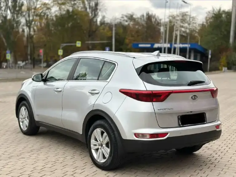Kia sportage официал
2.0 Бензин 2016г
Автомат классический
4Wd подключаемый полный привод,
Автомобиль с родным пробегом 97т км!!!!
С одним хозяином с салона!!!!
Все есть для комфортного вождения!
Подогрев сидений,
Климат-контроль,
Круиз-контроль,
Мульти руль,
Подогрев руля,
Авто скалываемые зеркала,
Камера заднего вида,
Партроник,
Монитор андроид,
Авто свет,
Датчик дождя,
И многое другое….
С документами полный порядок!!!!!
Еще раз повторю таких авто очень мало!!!
Один собственник ❗️
Пробег 97т км‼️
Автомобиль южный❗️
Цена 1.775₽
Все вопросы по тел: +79494681579
📞 Звоните: +7(949)4681579 - фотография - 4