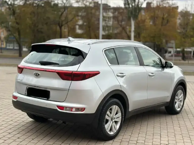 Kia sportage официал
2.0 Бензин 2016г
Автомат классический
4Wd подключаемый полный привод,
Автомобиль с родным пробегом 97т км!!!!
С одним хозяином с салона!!!!
Все есть для комфортного вождения!
Подогрев сидений,
Климат-контроль,
Круиз-контроль,
Мульти руль,
Подогрев руля,
Авто скалываемые зеркала,
Камера заднего вида,
Партроник,
Монитор андроид,
Авто свет,
Датчик дождя,
И многое другое….
С документами полный порядок!!!!!
Еще раз повторю таких авто очень мало!!!
Один собственник ❗️
Пробег 97т км‼️
Автомобиль южный❗️
Цена 1.775₽
Все вопросы по тел: +79494681579
📞 Звоните: +7(949)4681579 - фотография - 6