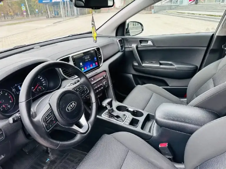 Kia sportage официал
2.0 Бензин 2016г
Автомат классический
4Wd подключаемый полный привод,
Автомобиль с родным пробегом 97т км!!!!
С одним хозяином с салона!!!!
Все есть для комфортного вождения!
Подогрев сидений,
Климат-контроль,
Круиз-контроль,
Мульти руль,
Подогрев руля,
Авто скалываемые зеркала,
Камера заднего вида,
Партроник,
Монитор андроид,
Авто свет,
Датчик дождя,
И многое другое….
С документами полный порядок!!!!!
Еще раз повторю таких авто очень мало!!!
Один собственник ❗️
Пробег 97т км‼️
Автомобиль южный❗️
Цена 1.775₽
Все вопросы по тел: +79494681579
📞 Звоните: +7(949)4681579 - фотография - 8