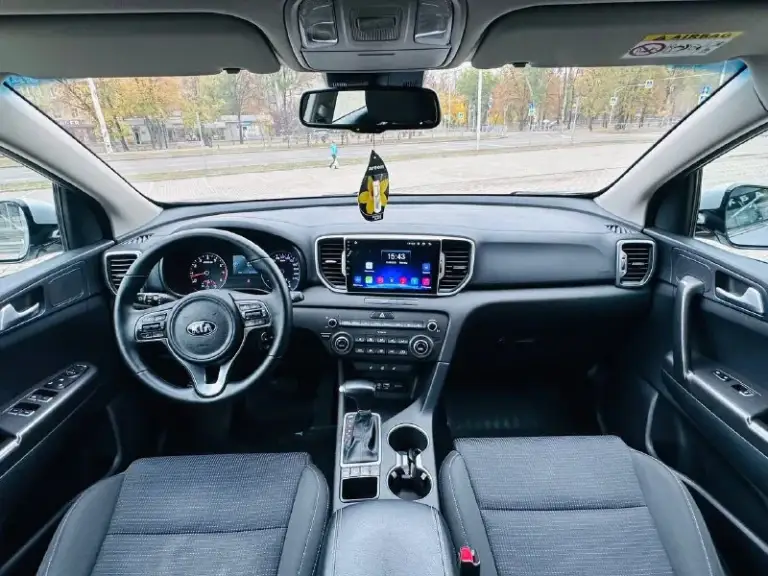 Kia sportage официал
2.0 Бензин 2016г
Автомат классический
4Wd подключаемый полный привод,
Автомобиль с родным пробегом 97т км!!!!
С одним хозяином с салона!!!!
Все есть для комфортного вождения!
Подогрев сидений,
Климат-контроль,
Круиз-контроль,
Мульти руль,
Подогрев руля,
Авто скалываемые зеркала,
Камера заднего вида,
Партроник,
Монитор андроид,
Авто свет,
Датчик дождя,
И многое другое….
С документами полный порядок!!!!!
Еще раз повторю таких авто очень мало!!!
Один собственник ❗️
Пробег 97т км‼️
Автомобиль южный❗️
Цена 1.775₽
Все вопросы по тел: +79494681579
📞 Звоните: +7(949)4681579 - фотография - 9