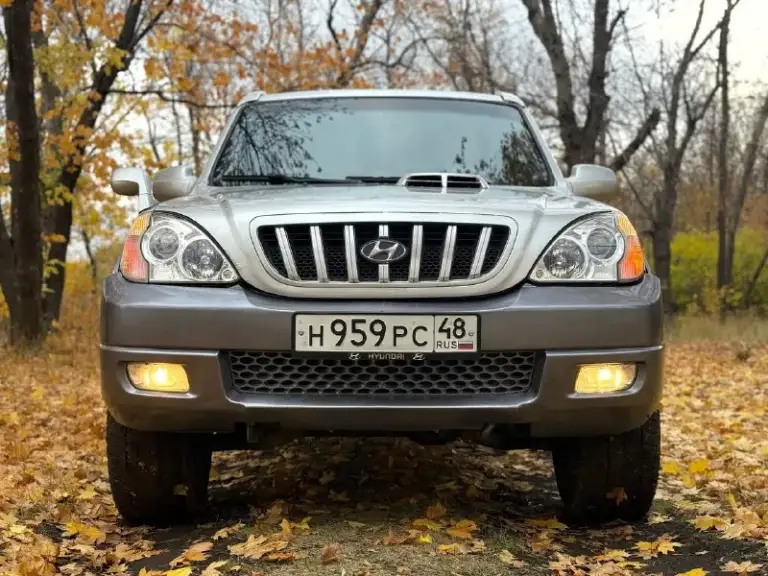 Hyundai terracan, 2.5 л, турбодизель. Рамный 7-и местный внедорожник с межосевой блокировкой, пониженной передачей, системой полного привода “est“ (самая удачная из серии) тнвд механический, не прихотлив к дизтопливу, никакой лишней электроники (прост и надёжен) лифтованный, клиренс и размеры внушительны. Двигатель обслужен, всё сухое, работает ровно. Автомат переключает без пинков и пробуксовок. Рама целая, номер читается. Стоит автозапуск с турботаймером, хорошая акустика с сенсорным дисплеем, есть кондиционер (работает) 4 эл. Сп, обогрев зеркал и зоны дворников, датчик света, датчик дождя, навигационная система и прочие. Стоимость : 730.000 руб. Обмены не интересны. Территориально смотреть в макеевке (р-н ‘3/5’) контакты : +7(949)4531233
📲 Tg: @blackynsaid
📞 Звоните: +7(949)4531233 - фотография - 4