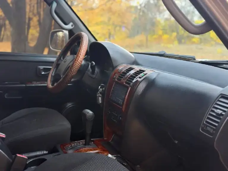 Hyundai terracan, 2.5 л, турбодизель. Рамный 7-и местный внедорожник с межосевой блокировкой, пониженной передачей, системой полного привода “est“ (самая удачная из серии) тнвд механический, не прихотлив к дизтопливу, никакой лишней электроники (прост и надёжен) лифтованный, клиренс и размеры внушительны. Двигатель обслужен, всё сухое, работает ровно. Автомат переключает без пинков и пробуксовок. Рама целая, номер читается. Стоит автозапуск с турботаймером, хорошая акустика с сенсорным дисплеем, есть кондиционер (работает) 4 эл. Сп, обогрев зеркал и зоны дворников, датчик света, датчик дождя, навигационная система и прочие. Стоимость : 730.000 руб. Обмены не интересны. Территориально смотреть в макеевке (р-н ‘3/5’) контакты : +7(949)4531233
📲 Tg: @blackynsaid
📞 Звоните: +7(949)4531233 - фотография - 8