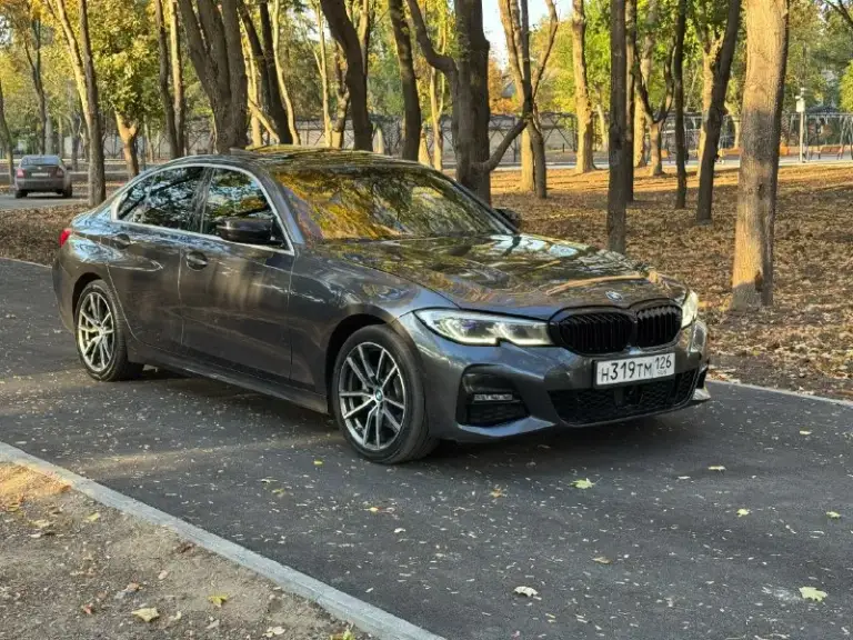 Bmw g20 330i xdrive 258 🐎на полном приводе
Без ошибок с трассовым пробегом 179к и хорошей комплектацией.
Б48 чувствует себя отлично, отлично тянет, масло не кушает вообще, замена каждые 7.000 км, была в одной семье, каждый день 100 километров по трассе. Обслуживалась все время в профильном сервисе bmw. Устранена болячка с жалюзями и блоками зеркал, мало кто за это пишет, стоят новые оригинальные блоки третьей ревизии. Из последнего установлена новая оригинальная помпа. Есть все чеки и заказ наряды. Любые проверки на ваших сервисах. Из крашенных элементов только капот и передние крылья. По комплектация есть все, кроме проекции. Трех зонный климат контроль, дистроник, комфорт сидения с памятью, люк, подогревы сидений, большой монитор с кар плэй, лазерная оптика и многое другое. Любые проверки и вопросы
Г. Донецк
Цена2,7 🍋
+79494348921
📞 Звоните: +7(949)4348921 - фотография - 1