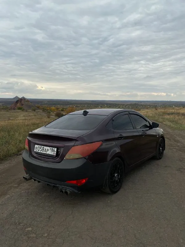 Hyundai solaris, 1.6 atm 2013 год, можно сказать 2014, дата выпуска 25.12.2014
Пробег 204.000
Идеальная автотека
3 Владельца
В хорошем техническом состоянии. Мотор работает отлично. Коробка в хорошем состоянии, не пинает, не буксует. Стоят два мафана, один процессорный в бардачке, второй в штатном месте, хорошие динамики, саб в багажнике с двумя усилками.
Стекла в круг завод.
По кузову, нужно подпаять бампера, выставить зазоры, и покрасить, рыжья гнили нет, кое где полез лак.
Вся машина в шумовиброизоляции.
Сделано раздвоение выхлопа.
Стоят 16 красивые диски, 4 колесо есть нужна резина

Цена 650.000₽ торг

Забронировать /купить

📞+79493685097 - фотография - 2