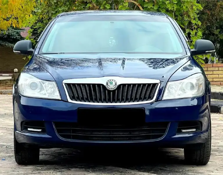 Продам skoda октавия а5 рестайлинг 2010 года в идеальном состоянии не крашена 177 тыс. Км родной пробег без гнили и дыр полностью обслужена мотор 1.6 mpi не дымит не троит работает отлично кпп без нареканий ходовая отлично два ключа новый аккумулятор авто-тека зелёная авто без дтп остальные вопросы по телефону+79494660885 +79498056656 реальному покупателю хороший торг цена 875 тыс.
📞 Звоните: +7(949)4660885 - фотография - 5