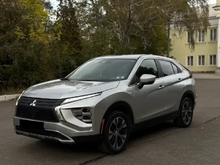 В продаже
Японская сборка mitsubishi eclipse cross
Цвет: серый металлик
Год выпуска: 2021/12 месяц (рестайлинг)
: 1.5 Бензин
Привод: подключаемый полный
Пробег: 66.000км
Предмаксимальная комплектация: se/sel
Состояние абсолютно нового автомобиля.
Стекла все родные, безопасность вся родная. Любые проверки на сто только приветствуются.
Без пробега по рф!
Есть все для комфортной езды:
-Все ассистенты помощи вождение
-Двух зонный климат-контроль
-Подогрев сидений
-Салон из алькантары
-Слепые зоны
-Камера заднего вида
-Full led оптика
-Apple carplay, android auto
-Датчик света / дождя / давление в шинах
-Электроскладывание зеркал
-Диски r18
-Autohold
И многое другое. .
Машина находится в макеевке.
Вы будете первым владельцем машины в рф.
Полностью расстоможена и готова к постановке на учет.
Весь пакет документов входит в стоимость автомобиля!!
Остальные вопросы по телефону или в сообщение
📞+79493090162 (Tg, whatsapp)
📞+79490020515 (Tg)
2.275.000Р 🎁
📞 Звоните: +7(949)3090162 - фотография - 3
